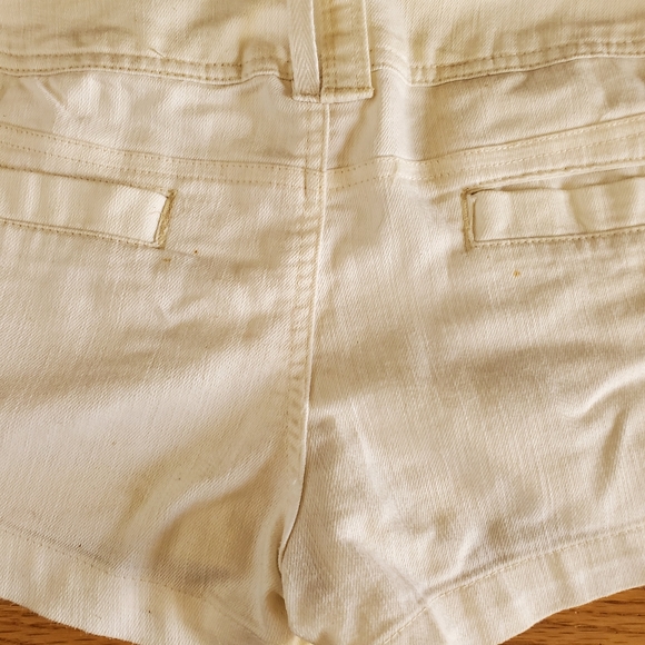 White Stretch Denim Shorts *Flaw* - Picture 8 of 10